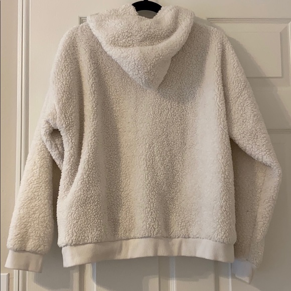 Fuzzy white sweater - Picture 2 of 3